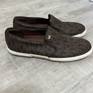 Michael kors flats